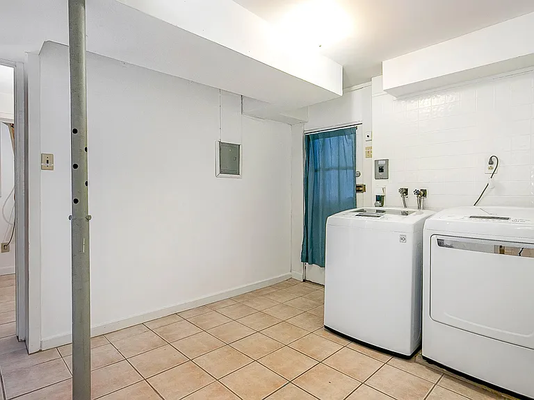 2304 Floral Ave — Photo 16