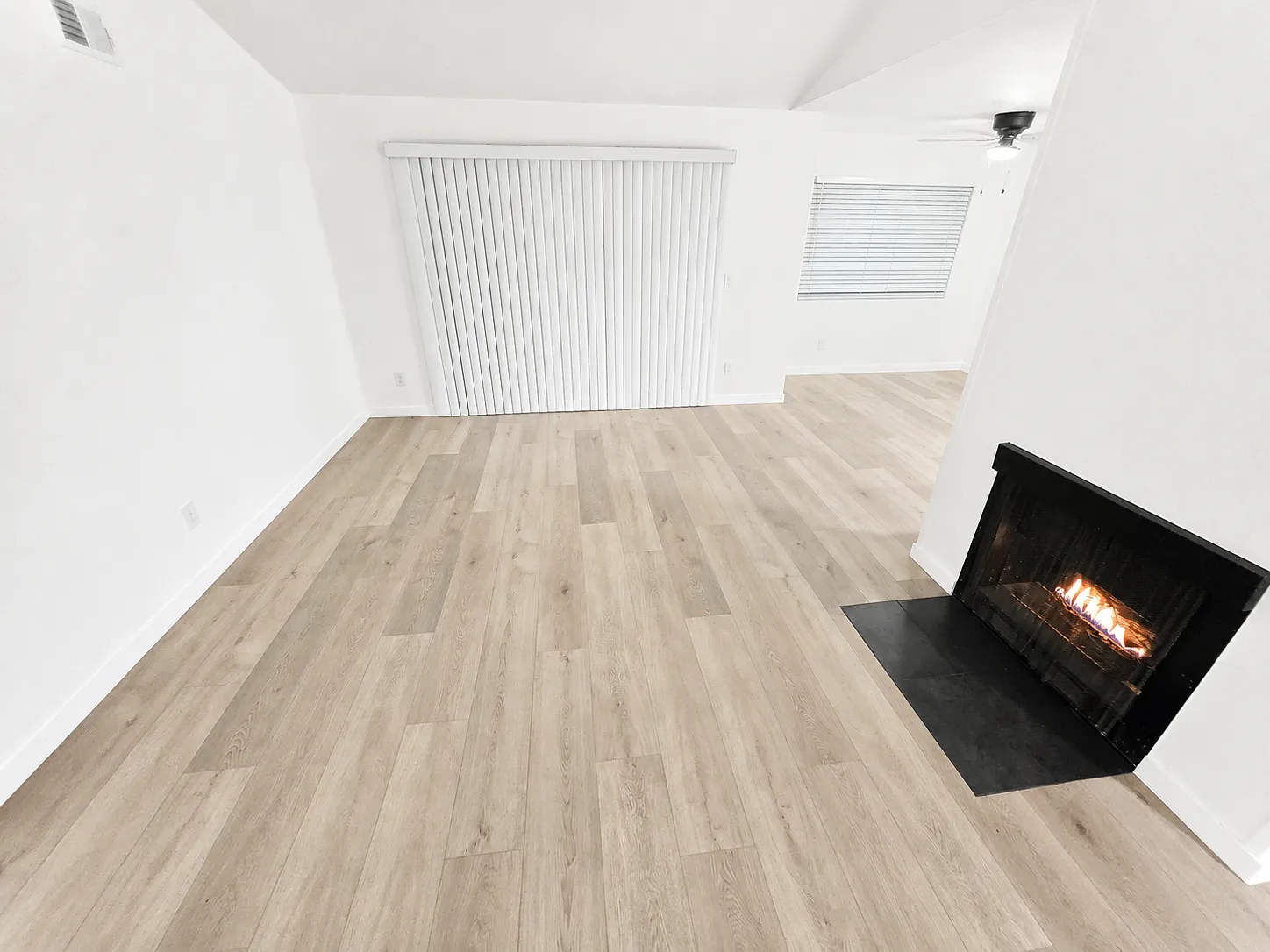 2 bed, 1100 sqft, $3,000 — Photo 3