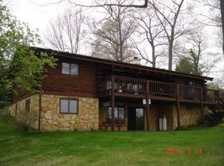 206 Fern Ln, Oxford, WI 53952