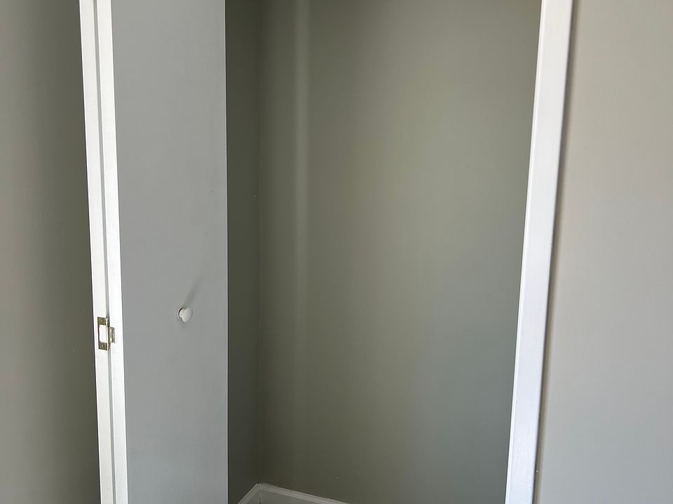 Room 3 Closet