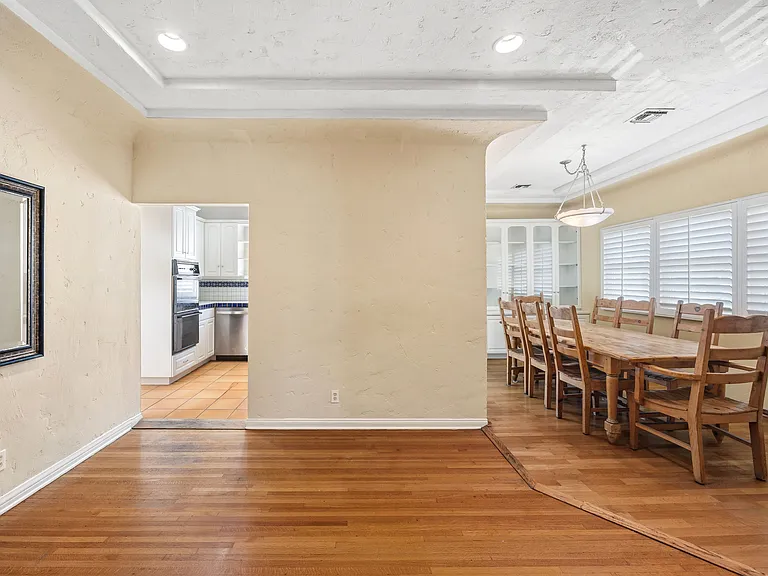 166 N Arnaz Dr #166.5 — Photo 9