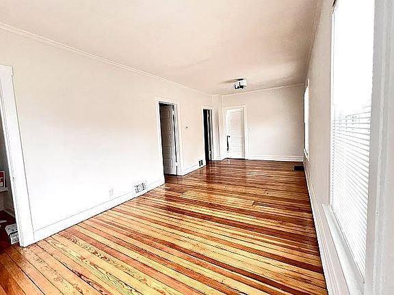 Living/Dining Alt View