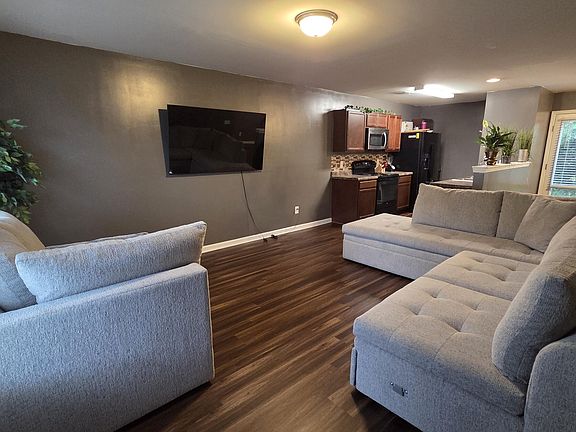 4th image of 3506 Hyacinth Lane