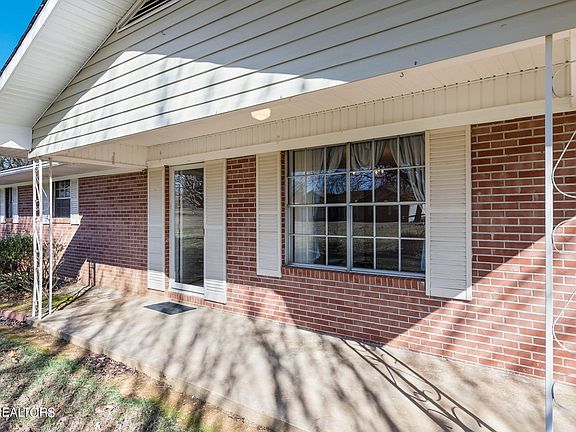 4th image of 228 Sequoyah Dr