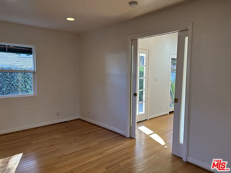 8711 Sherwood Dr — Photo 16
