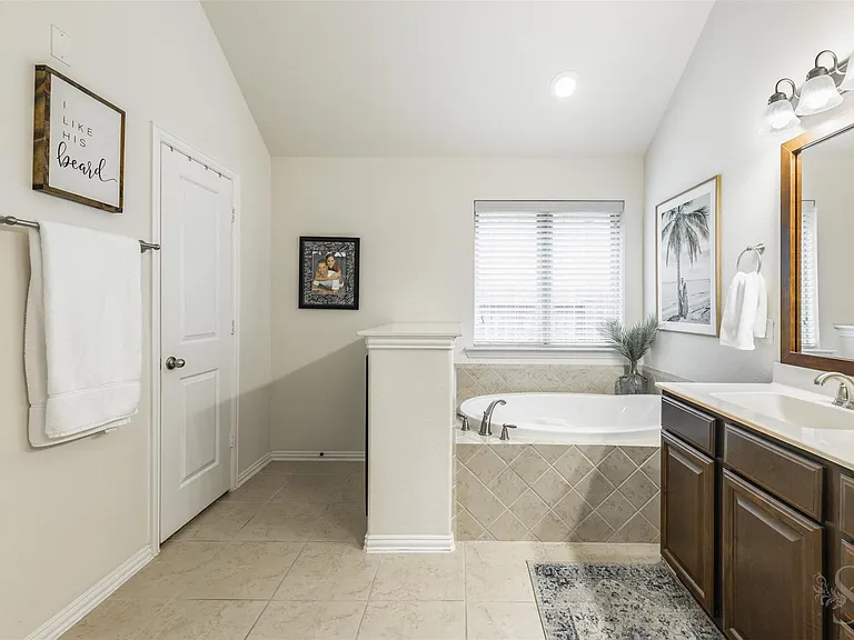 6003 Hedgepark Dr — Photo 30