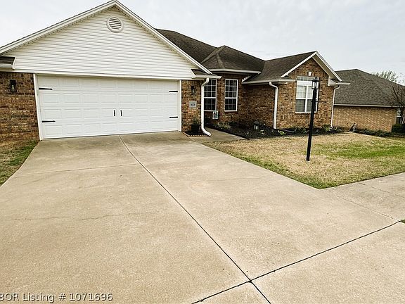 2nd image of 423 Northridge Dr