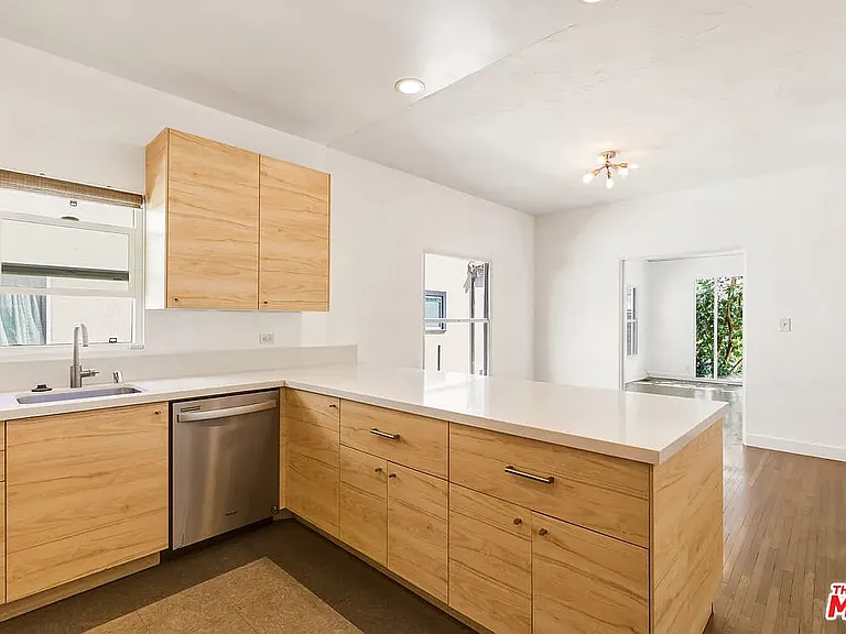 3429 Edgehill Dr #3 — Photo 9