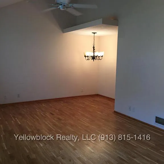 2311 W 79th St — Photo 2