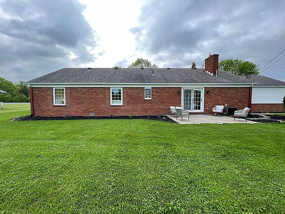 5th image of 1530 W Riverview Ave