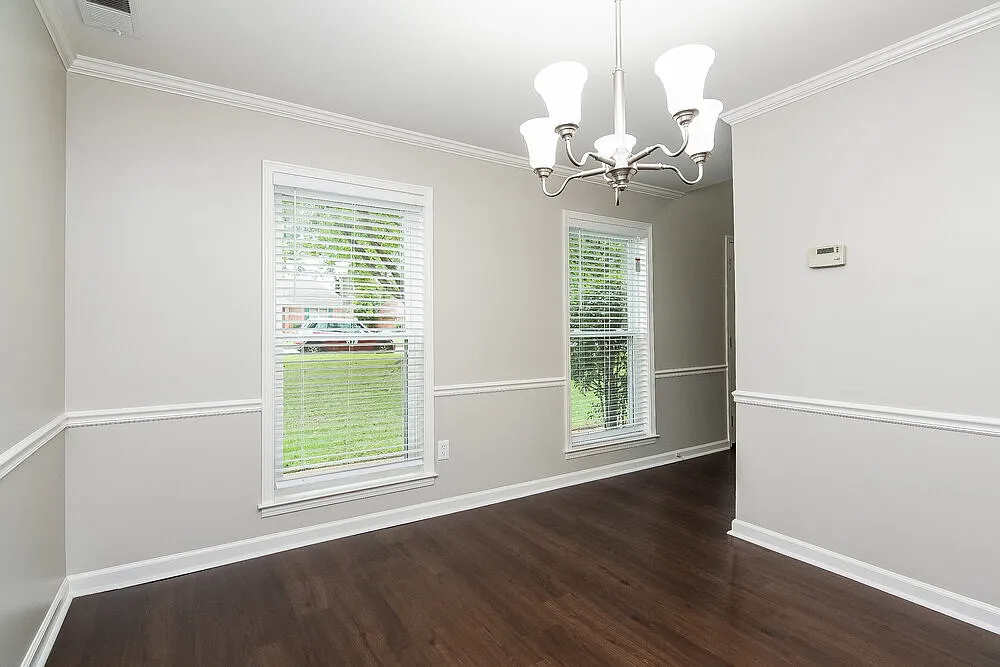 4 bed, 2.5 bath, 2263 sqft, $2,205 — Photo 3