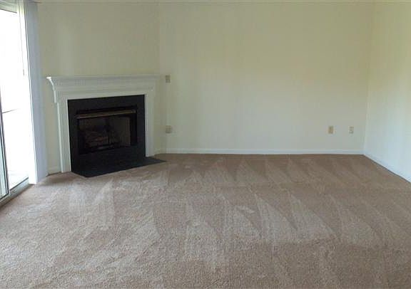 3rd image of 640 Oakland Hills Dr APT 1A