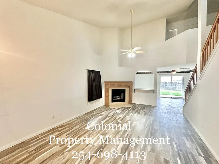 4201 Thunder Creek Dr — Photo 3