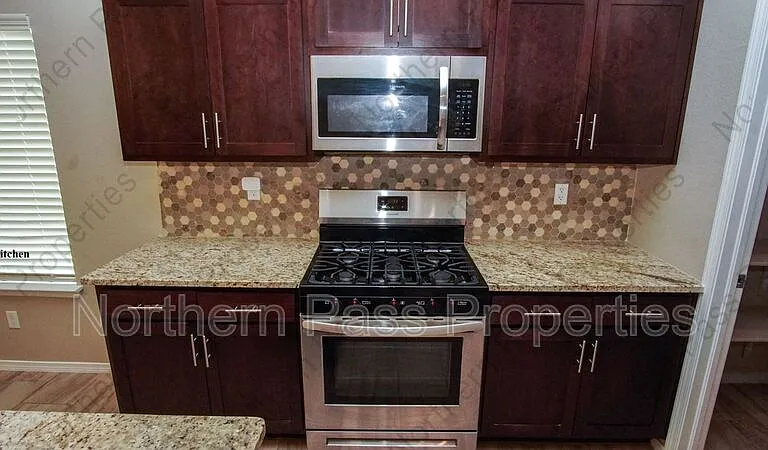 1088 Sky River St — Photo 7