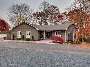 542 Pinewood Rd, Asheboro, NC 27205