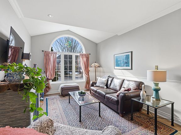 4th image of 49 Rosena Ln