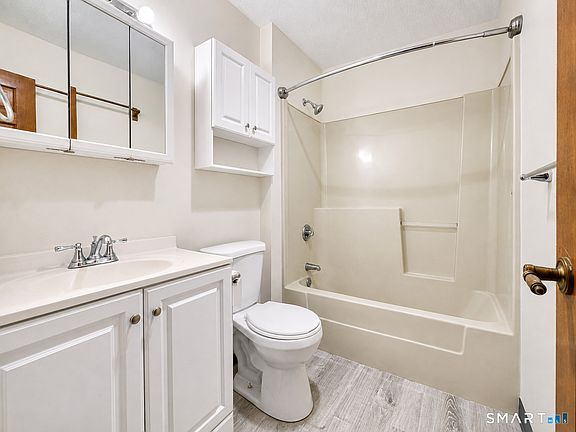 3rd image of 24 West Road #8