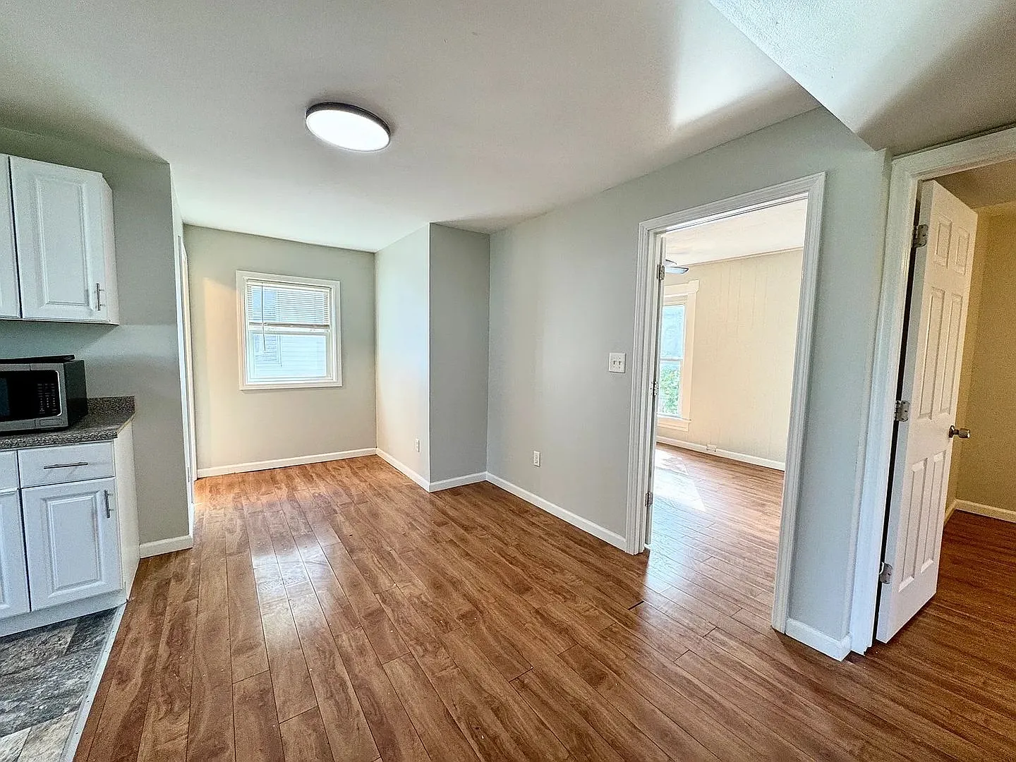 518 W 5TH ST — Photo 3