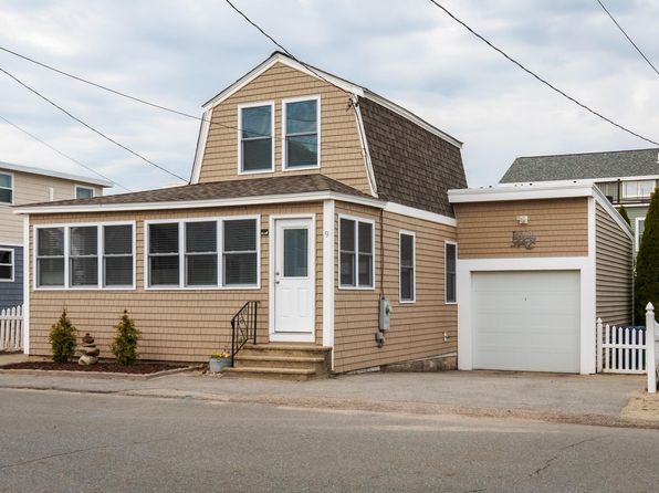 9 Dover Avenue, Hampton, NH 03842