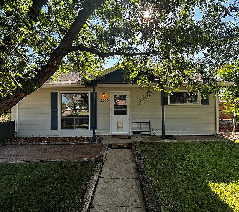 2500 Emilia St