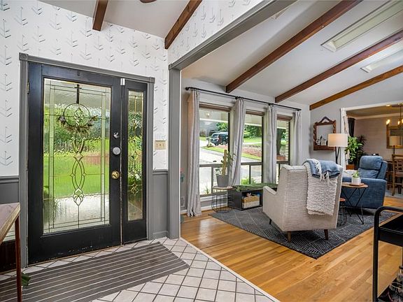 5th image of 4347 Berkford Cir NE