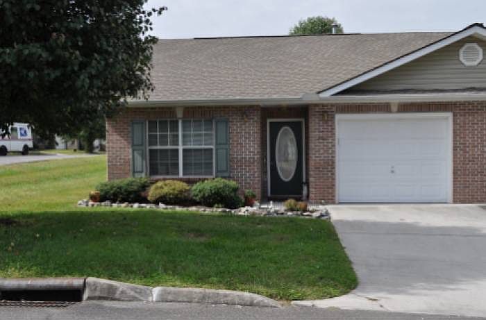 1st image of 6421 Bakersfield Way