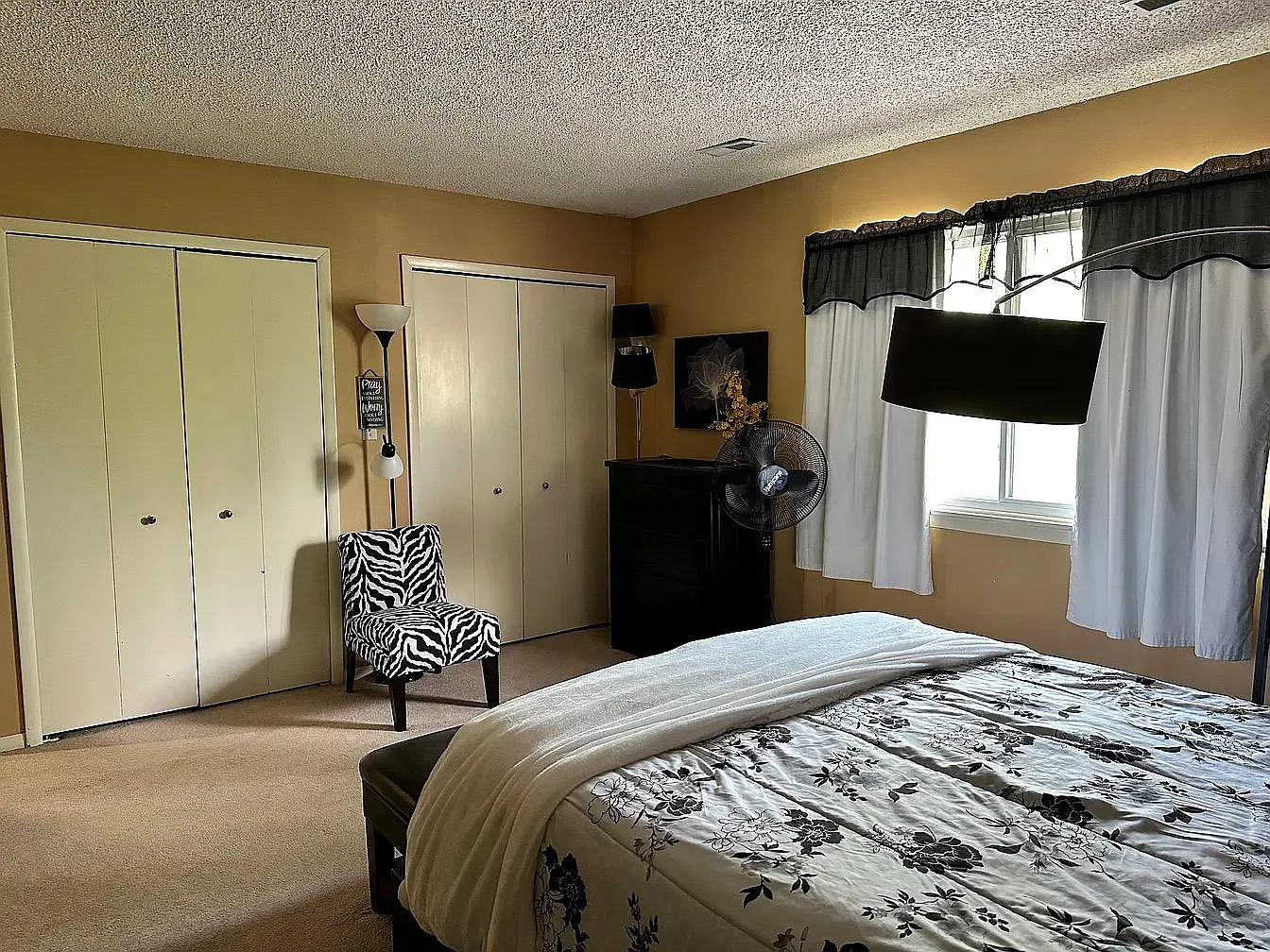 208 Denrose Dr - Unit 3 — Photo 4