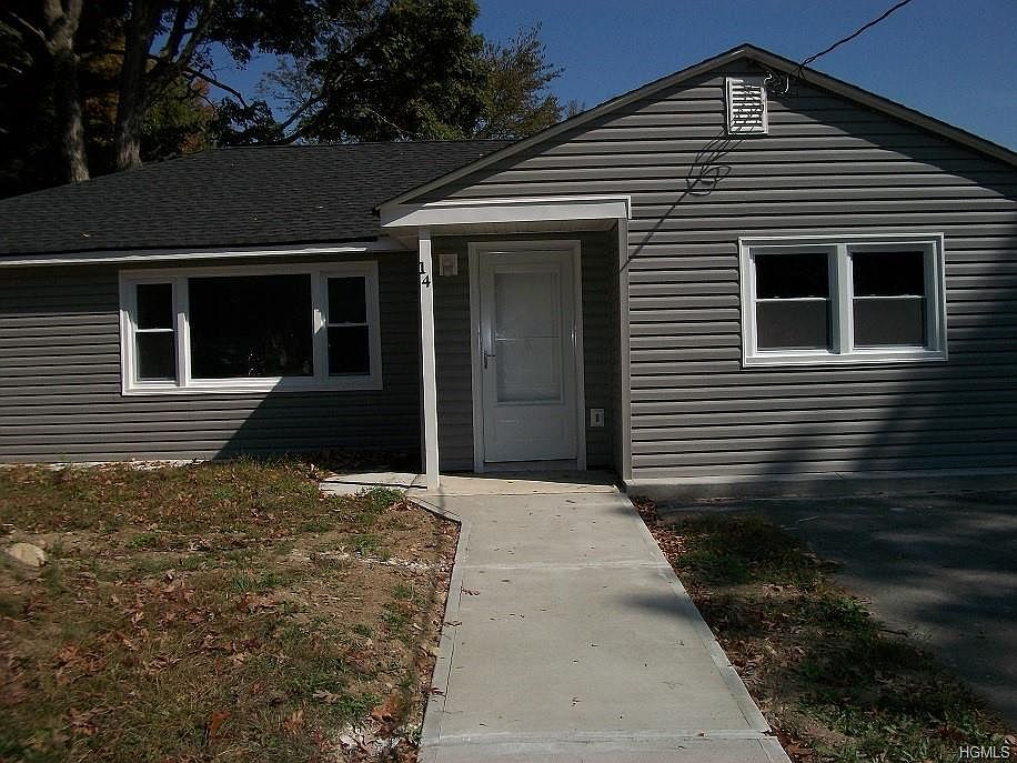 1st image of 14 Oak Dr