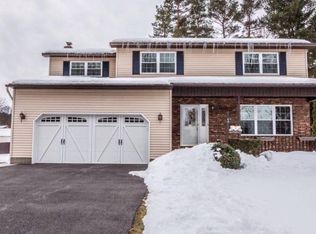 1 Riesling Rd, Schenectady, NY 12309