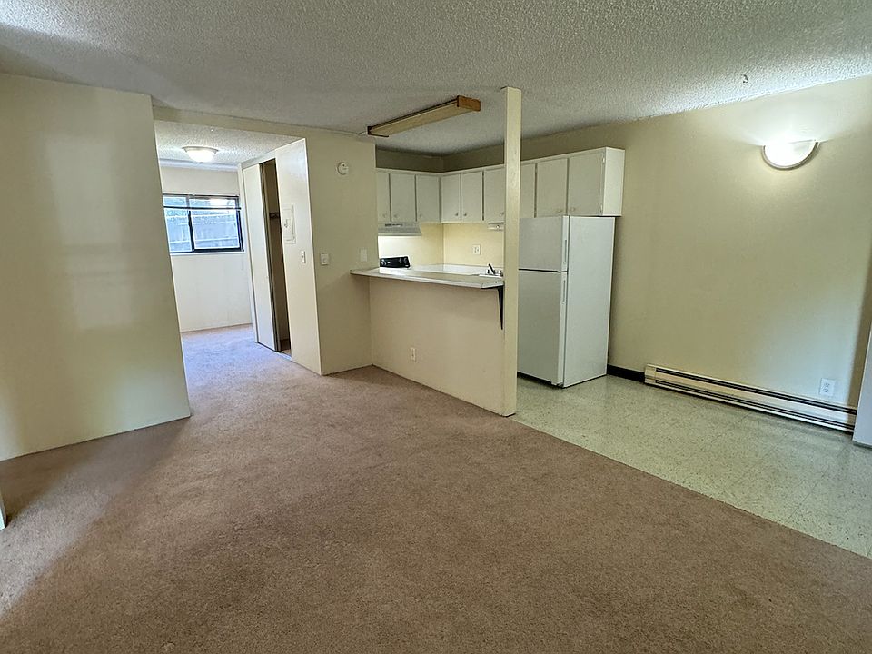 1st image of 4135 11th Ave NE #1007