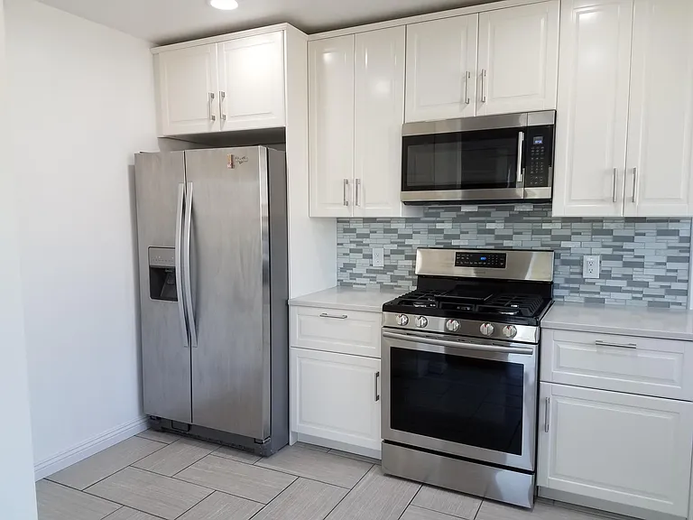 6486 Winona Ave — Photo 9