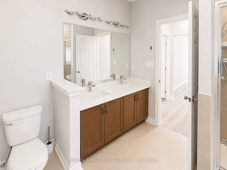 186 Blair Creek Dr #UPPER — Photo 8