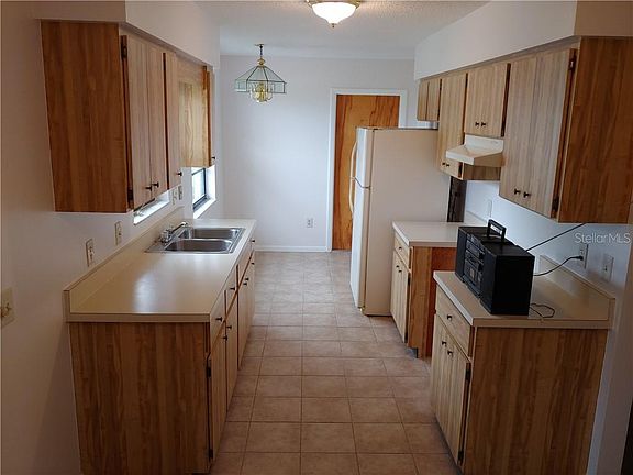5th image of 7104 Spinnaker Blvd