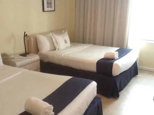 6345 Collins Ave APT 825, Miami Beach, FL 33141