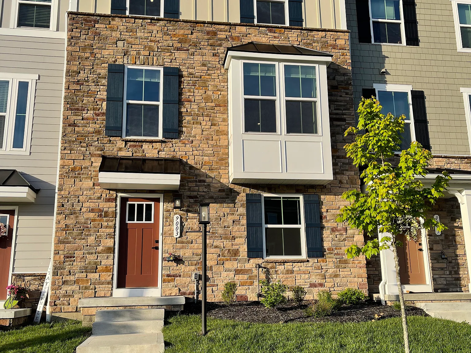 3 bed, 2.5 bath, 1917 sqft, $2,795 — Photo 1