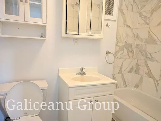 Rented by Lexington Real Estate Group | media 12