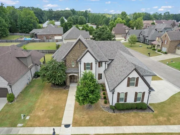 9576 Grays Song Dr, Cordova, TN 38018