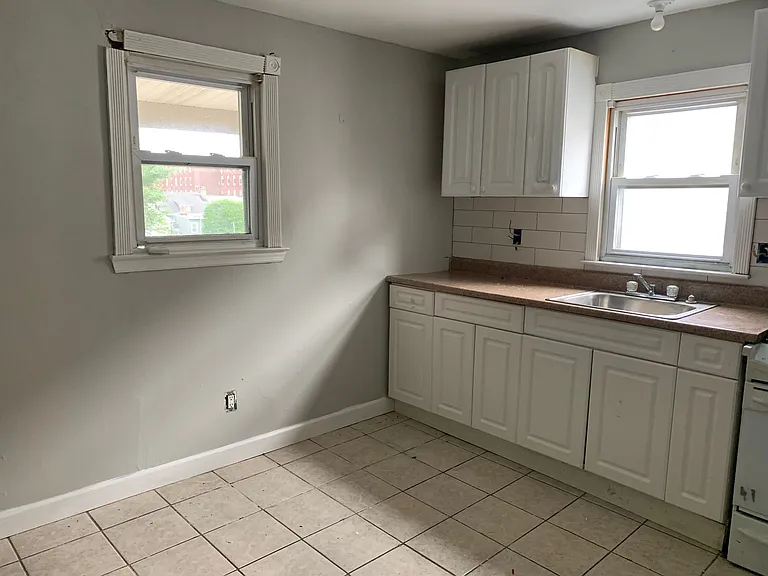 70 Johnston Ave #2 — Photo 23