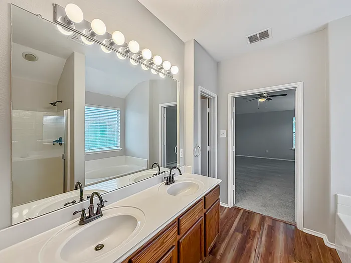 1072 Aviary Dr — Photo 12