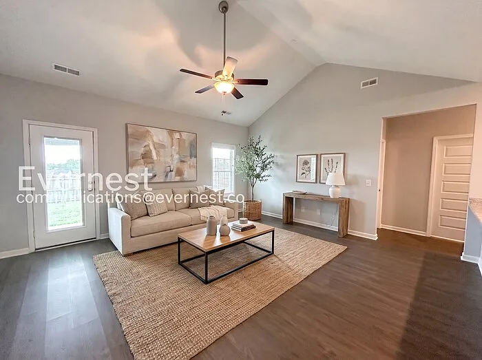 1307 Ventura Ln — Photo 4
