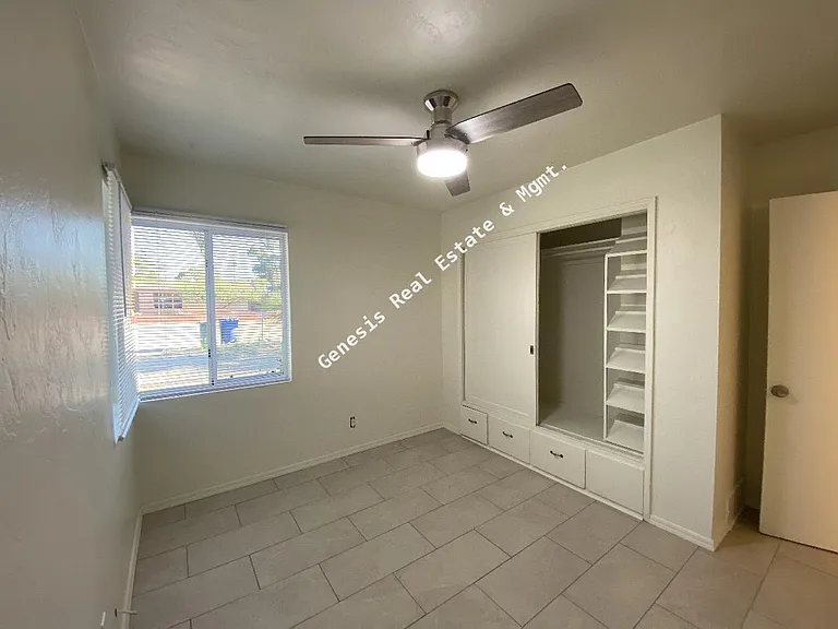 2803 E Lee St — Photo 13