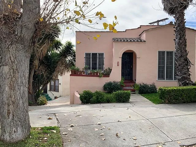 839 N Vendome St — Photo 16