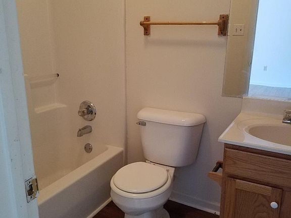 5th image of 1000 Heathcliff Dr APT 2