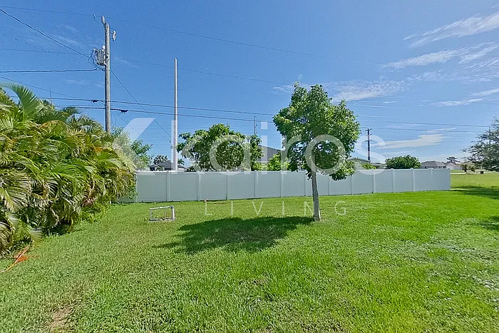 305 NE 23rd Terrace Cpe — Photo 18