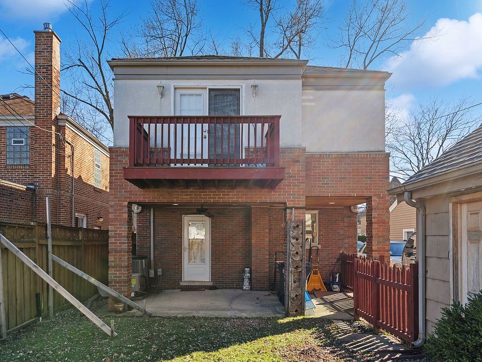 2nd image of 7708 W Dickens Ave