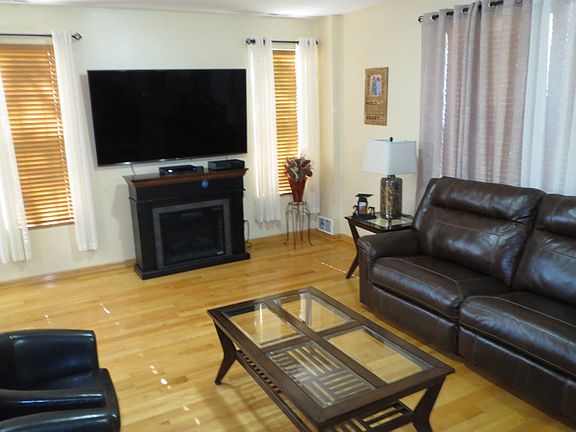 5th image of 24211 Leski Ln