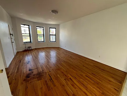 Rented by Voro, LLC | media 15