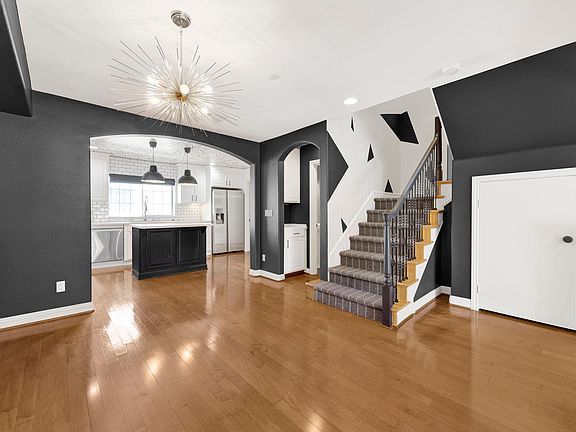 4th image of 743 E Olive Ave