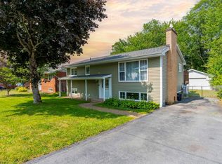 75 Shea St, Lower Sackville, NS B4C 2B2