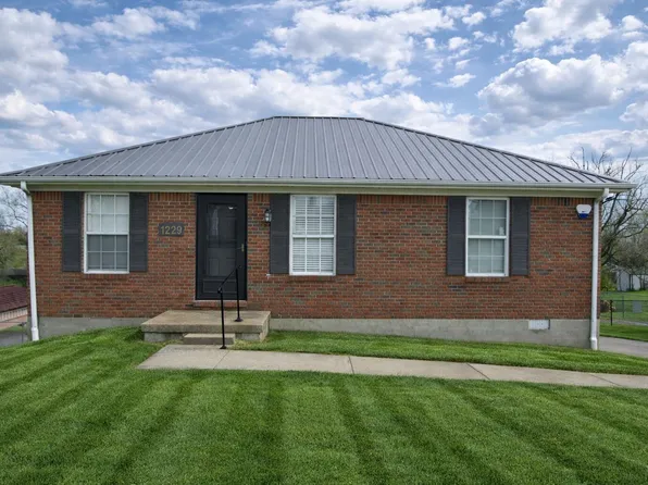 1229 E Irvine St, Richmond, KY 40475
